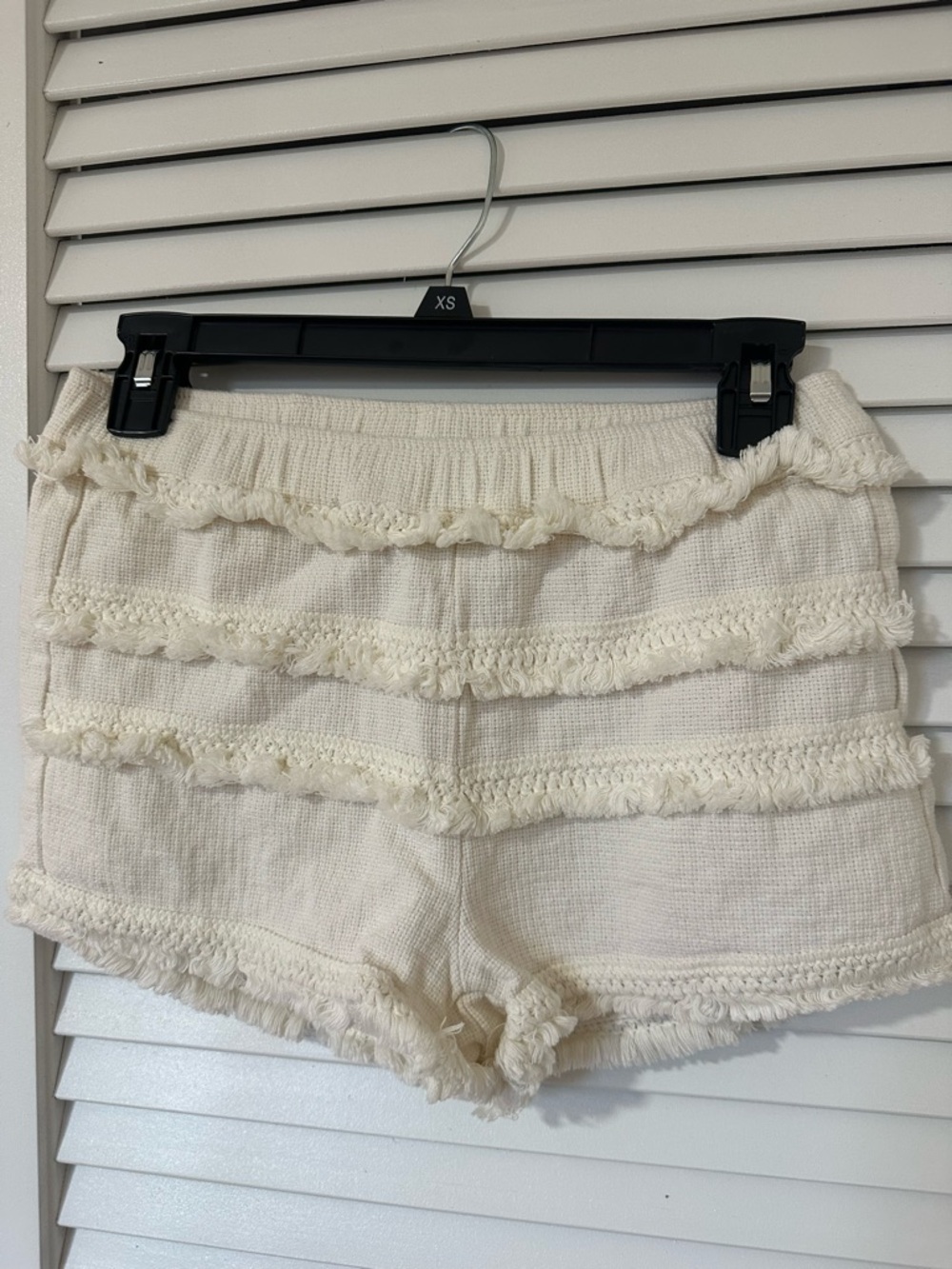 Ban Jara 100% Cotton Shorts, Ivory, Size Small, Fringed